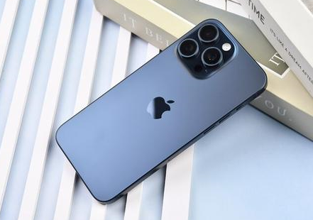 保靖苹果维修点分享iPhone 15 Pro Max屏幕更换全新实操风险 